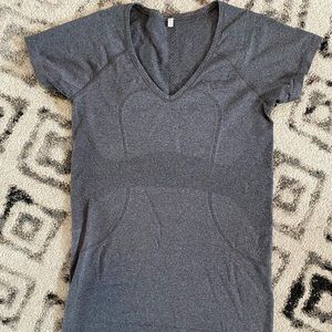 LULULEMON Silver technology short sleeve top